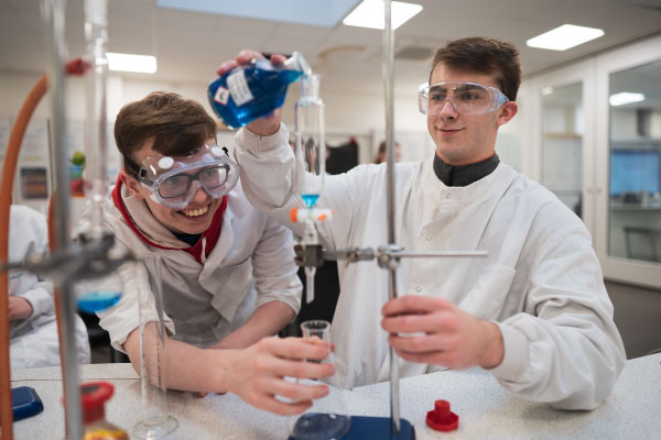 A-Level-Chemistry-Courses-at-Cronton-Sixth-Form-College-Widnes-Runcorn
