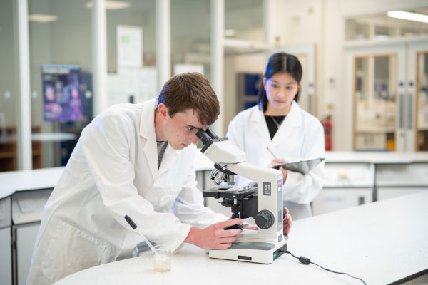 Applied-Science-Level-3-Extended-Diploma-at-Cronton-Sixth-Form-College-Widnes-Runcorn